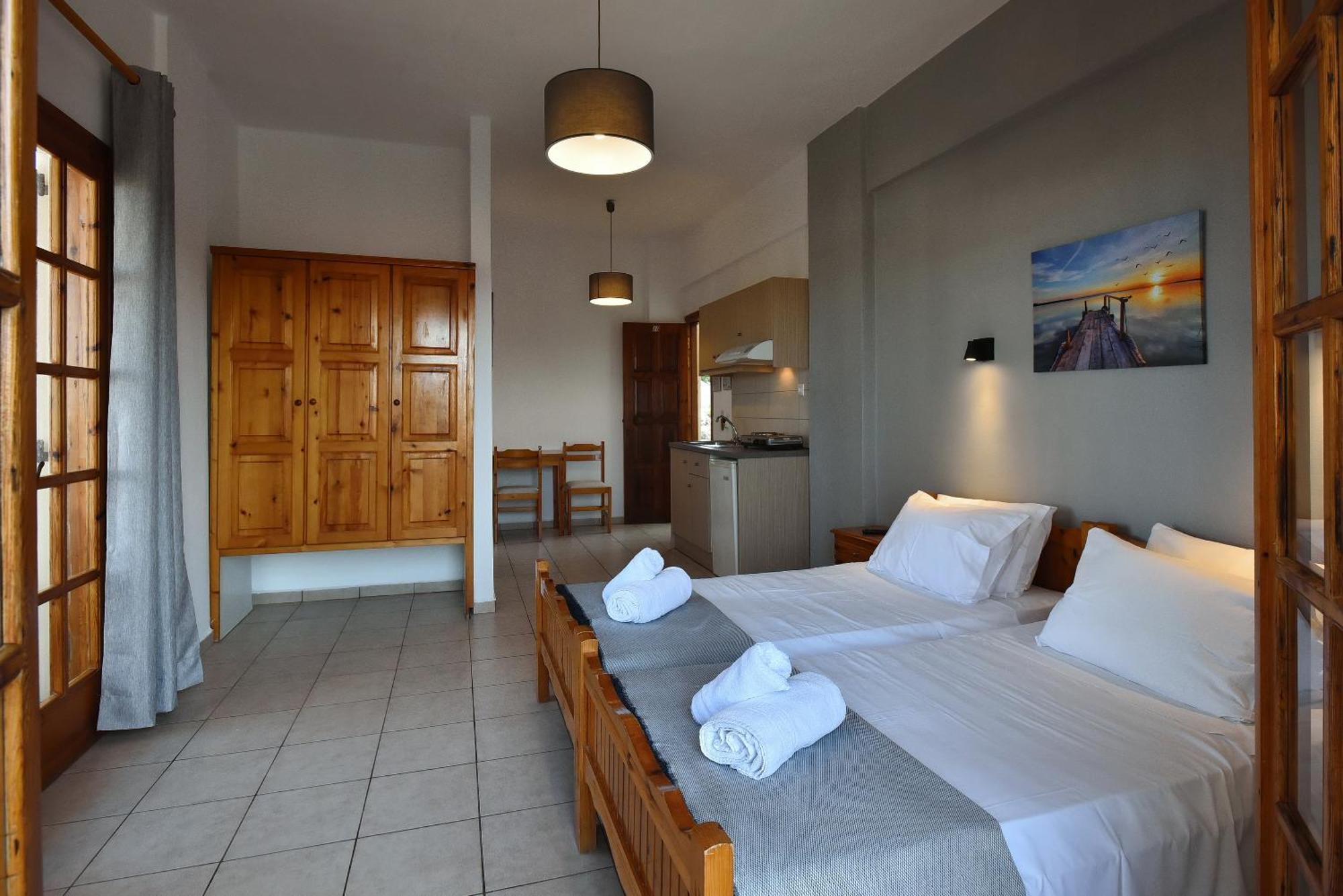 Mari Evans Apartments Kato Gouves Ngoại thất bức ảnh